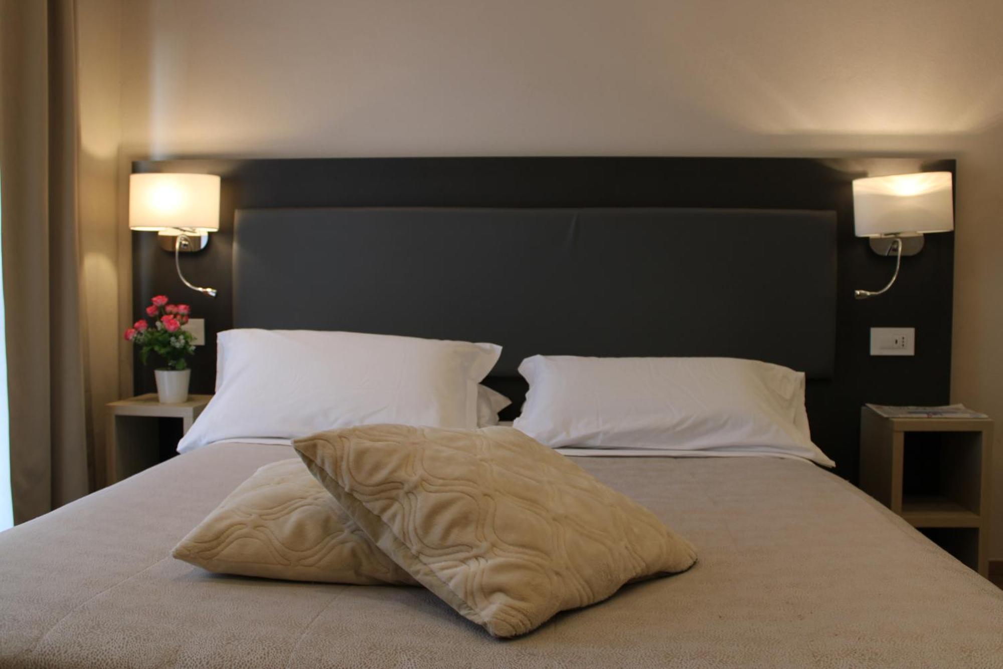 Hotel Victoria Coni Extérieur photo