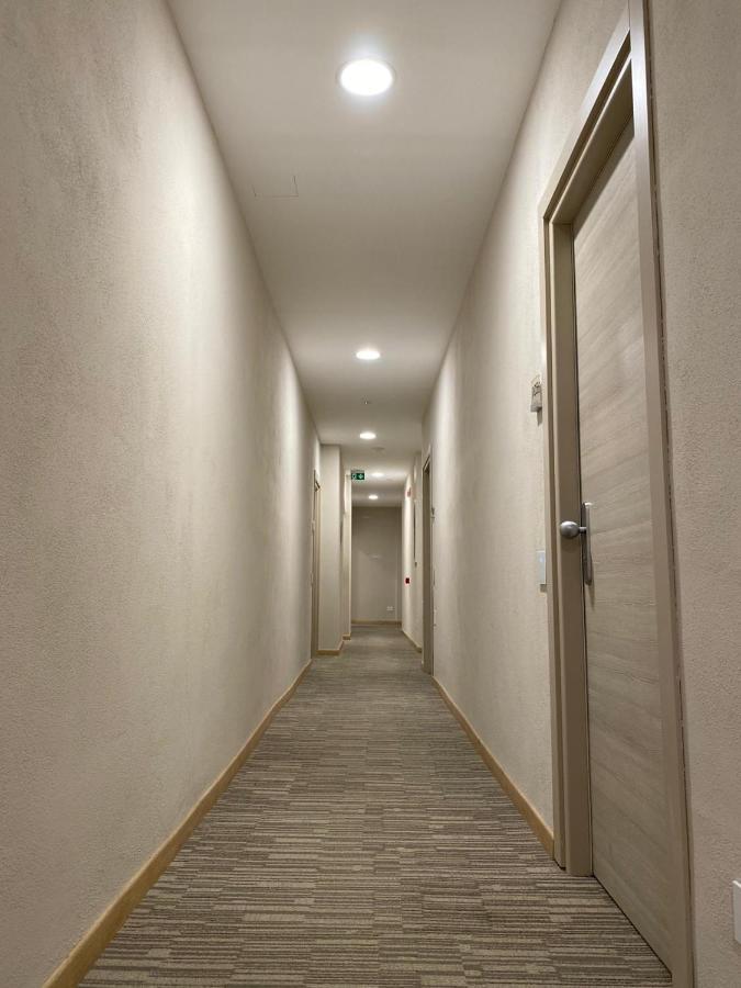 Hotel Victoria Coni Extérieur photo