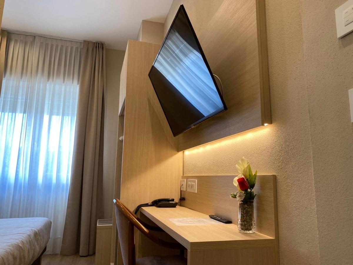 Hotel Victoria Coni Extérieur photo